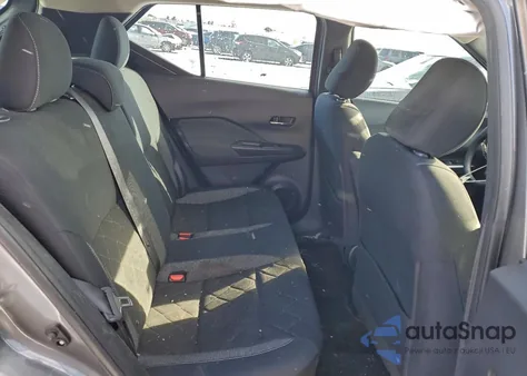 2019 Nissan Kicks S z USA, uszkodzony, nr VIN 3N1CP5CU1KL566178
